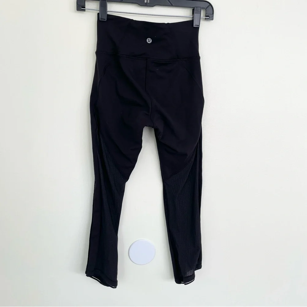 Lululemon Mesh Crop Leggings Black size 2 Winter 2016